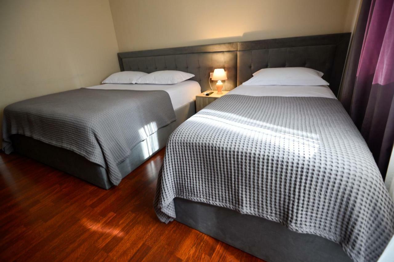 Hotel Niku Tiranë Eksteriør bilde