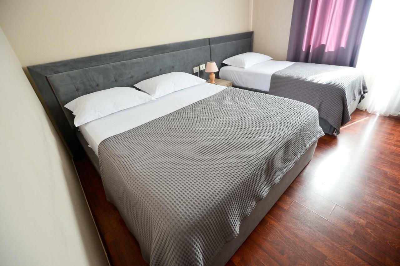 Hotel Niku Tiranë Eksteriør bilde