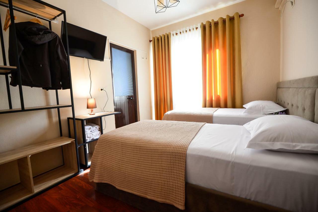 Hotel Niku Tiranë Eksteriør bilde