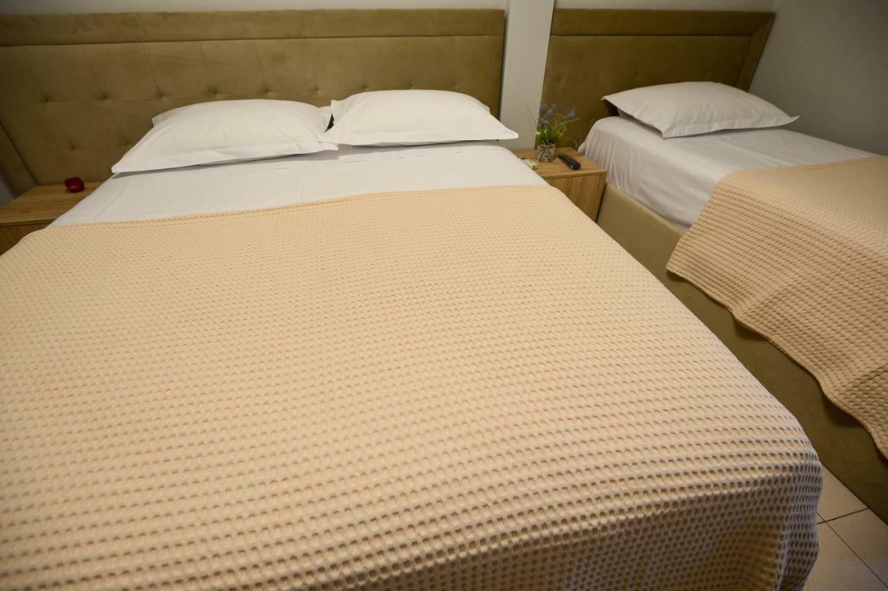 Hotel Niku Tiranë Eksteriør bilde