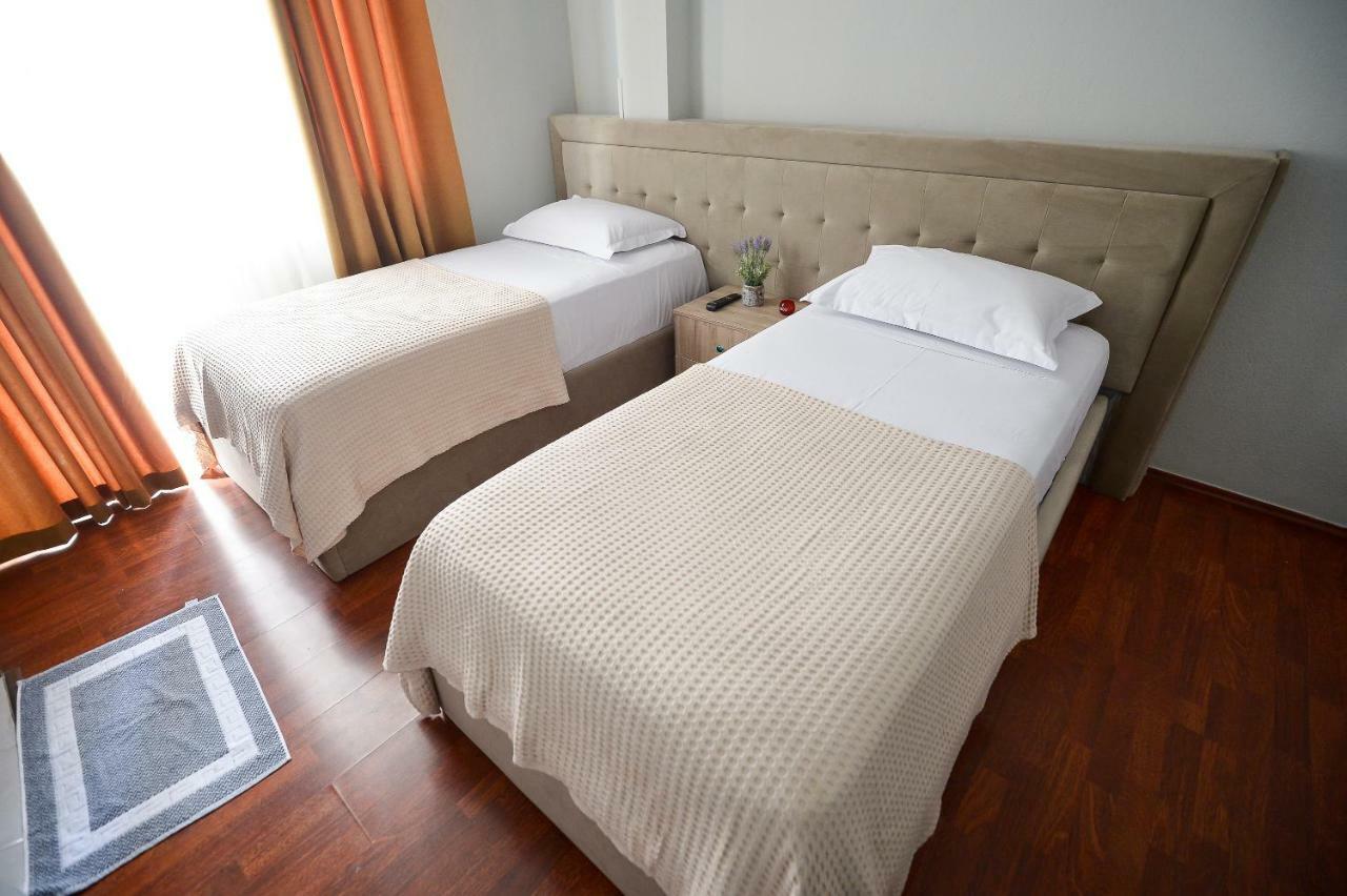 Hotel Niku Tiranë Eksteriør bilde