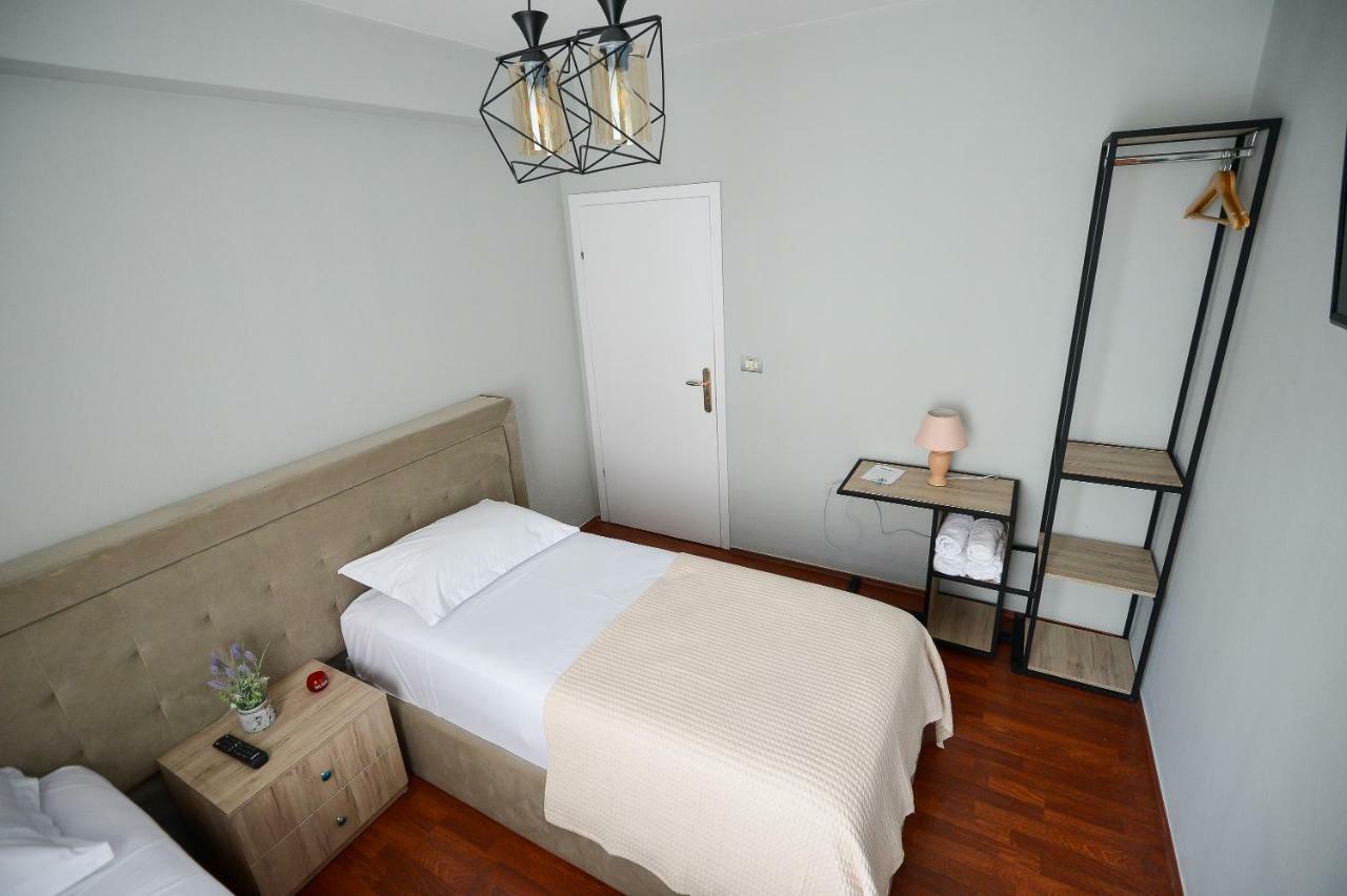 Hotel Niku Tiranë Eksteriør bilde
