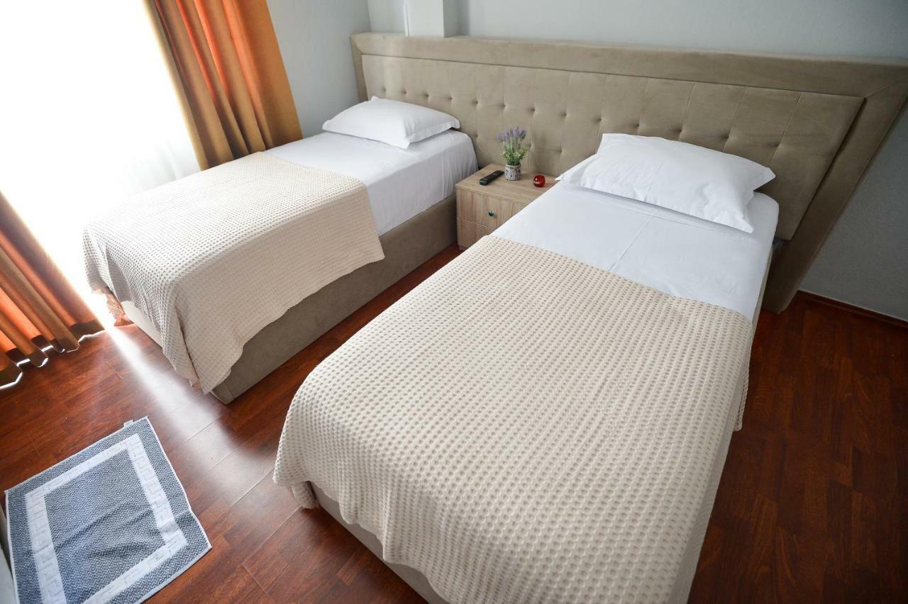 Hotel Niku Tiranë Eksteriør bilde